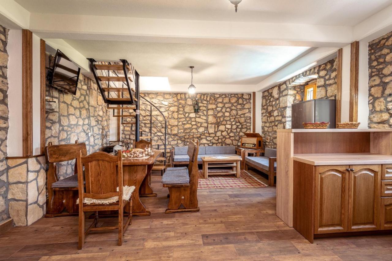 Villa Lazini Dvori Stasevica 外观 照片
